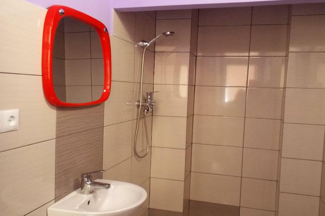 Apartment At Teodora Sqr リヴィウ エクステリア 写真